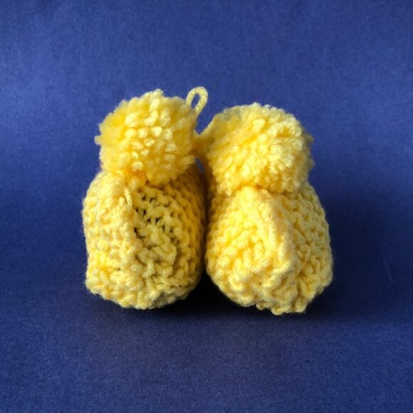 NWT Vintage Handmade Knitted Sunshine Yellow Children’s Slipper Booties - Picture 2 of 4
